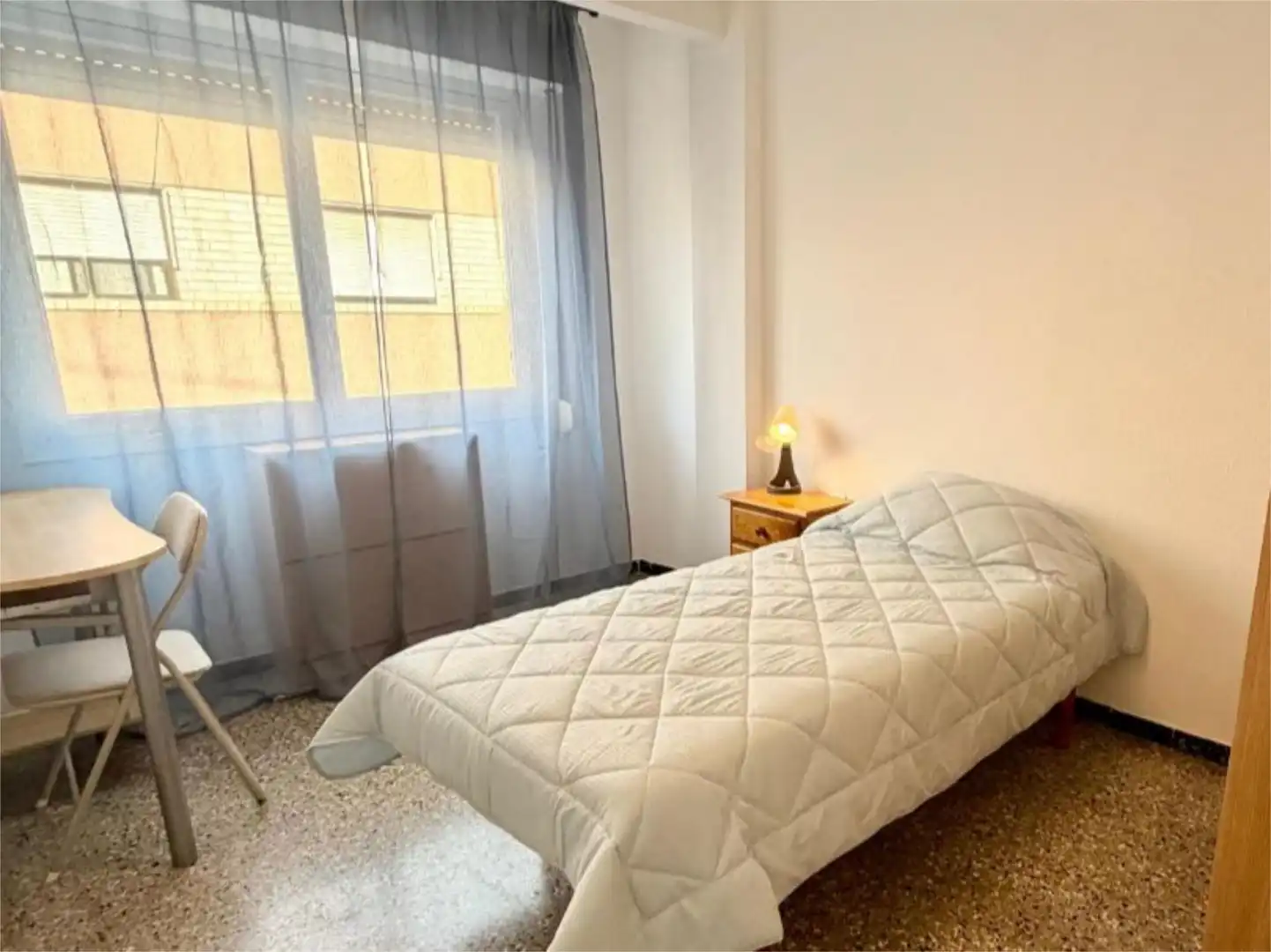 Habitación de Piso para compartir en Alicante / Alacant con Terraza, Amueblado y Balcón
