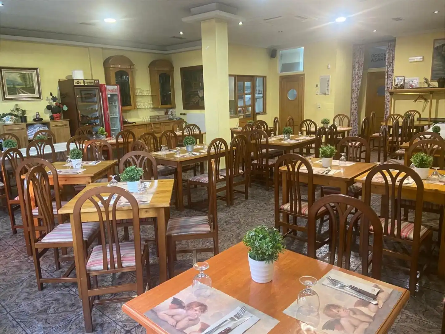 Wohnung zum Verkauf in Ponferrada mit Heizung, Privatgarten und Abstellraum