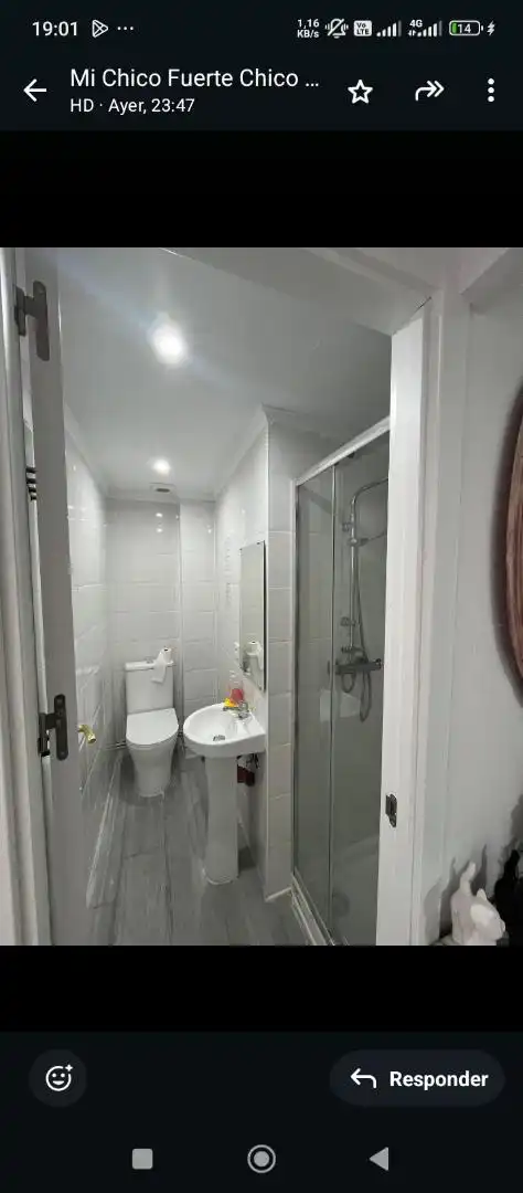 Bathroom of Flat for share in  Logroño  with Private garden, Storage room and Furnished