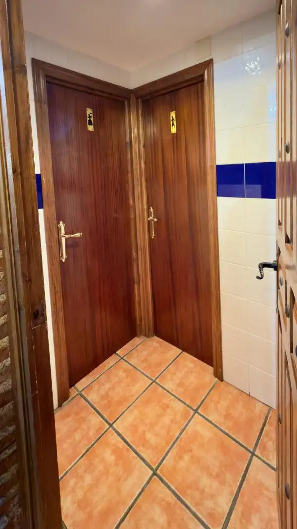 Badezimmer von Geschaftsraum zum Verkauf in Masueco mit Klimaanlage