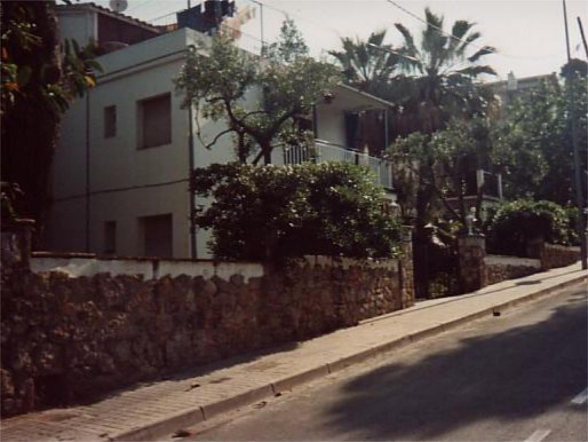 Exterior view of Flat for sale in Castelldefels  with Air Conditioner, Terrace and Balcony