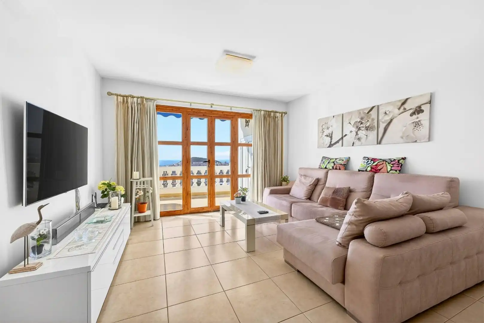 Wohnungen zum Verkauf in Calle Sierra Nevada, 4, Los Cristianos Wohnzimmer von Wohnungen zum Verkauf in Arona mit Terrasse, Schwimmbad und Balkon