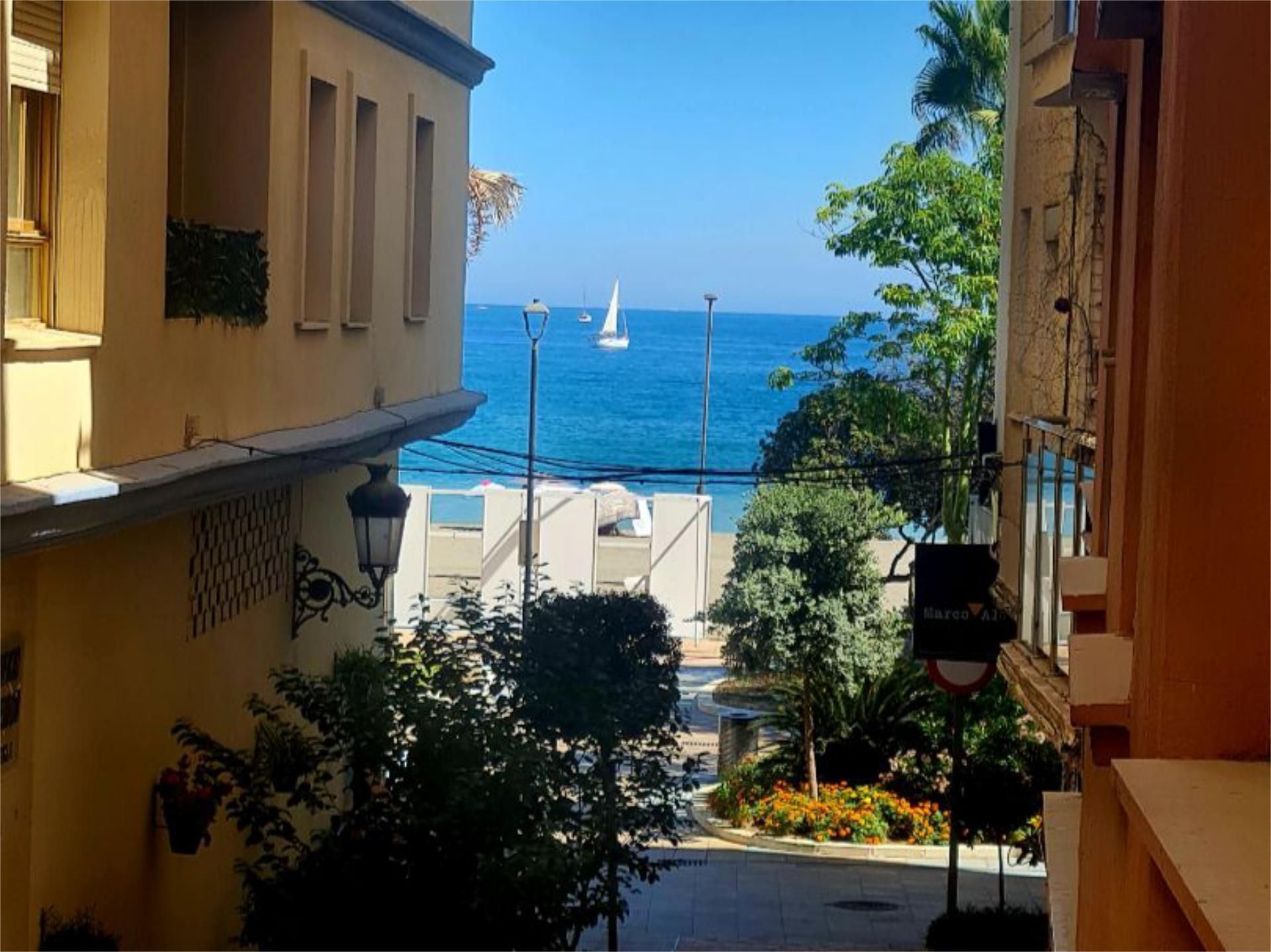 Vista exterior de Pis de lloguer en Estepona amb Balcó