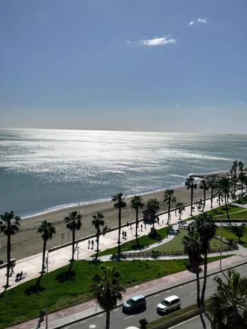 Apartamento en Alquiler en Calle Mendoza, 4 en Parque Ayala - Jardín de la Abadía - Huelín