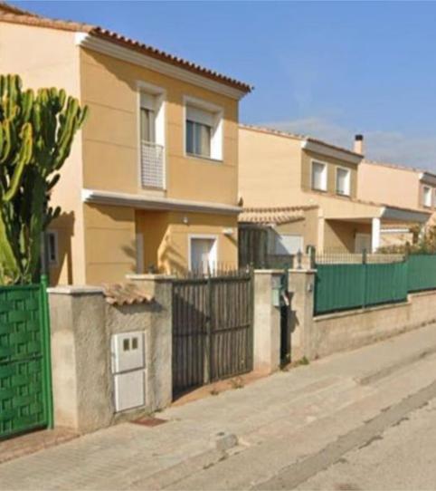 Foto 2 de Casa o xalet de lloguer a Carrer del Baix Segura, 17, Urbanizaciones, Llíria
