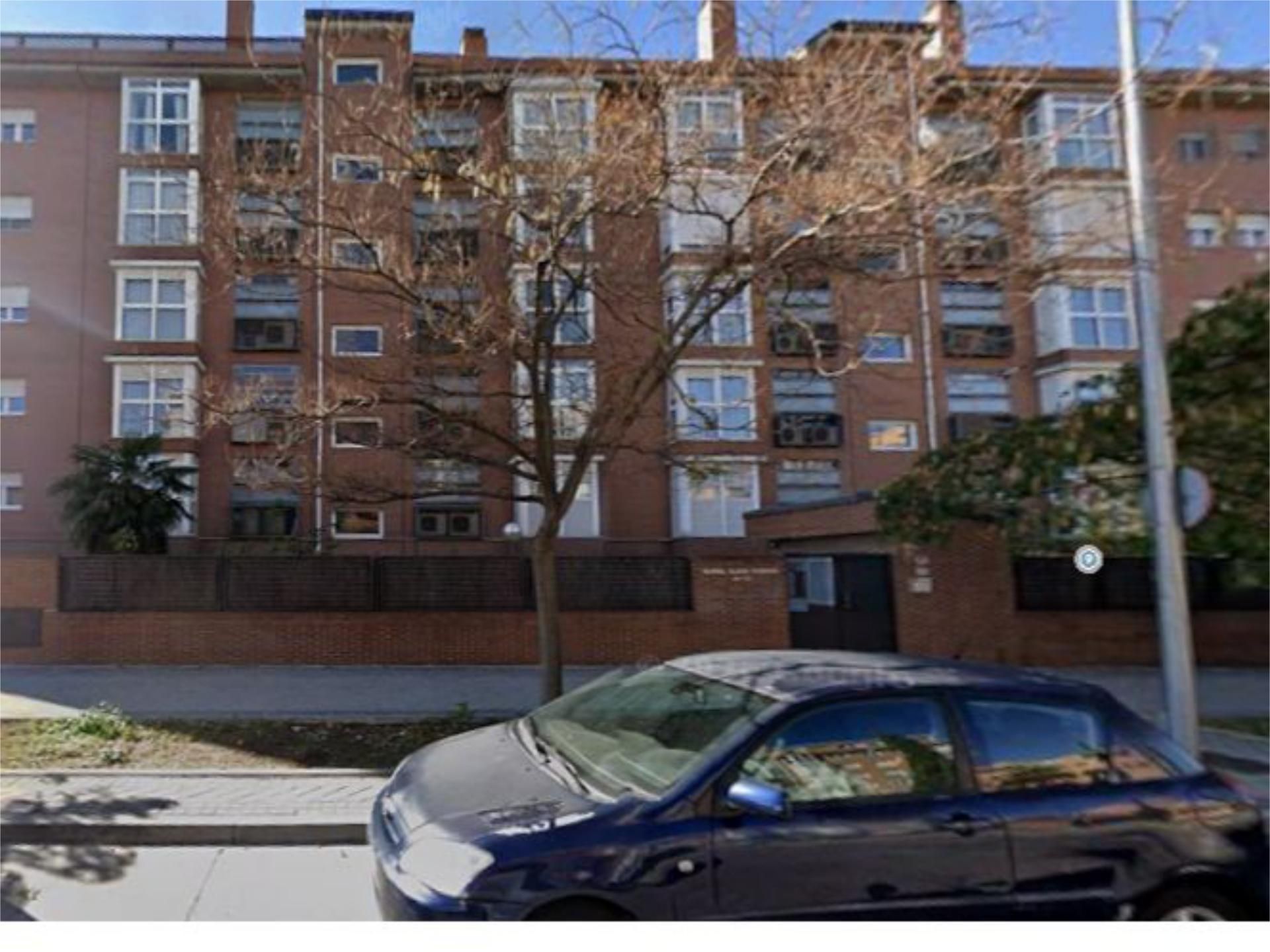 Vista exterior de Pis en venda en  Madrid Capital amb Piscina