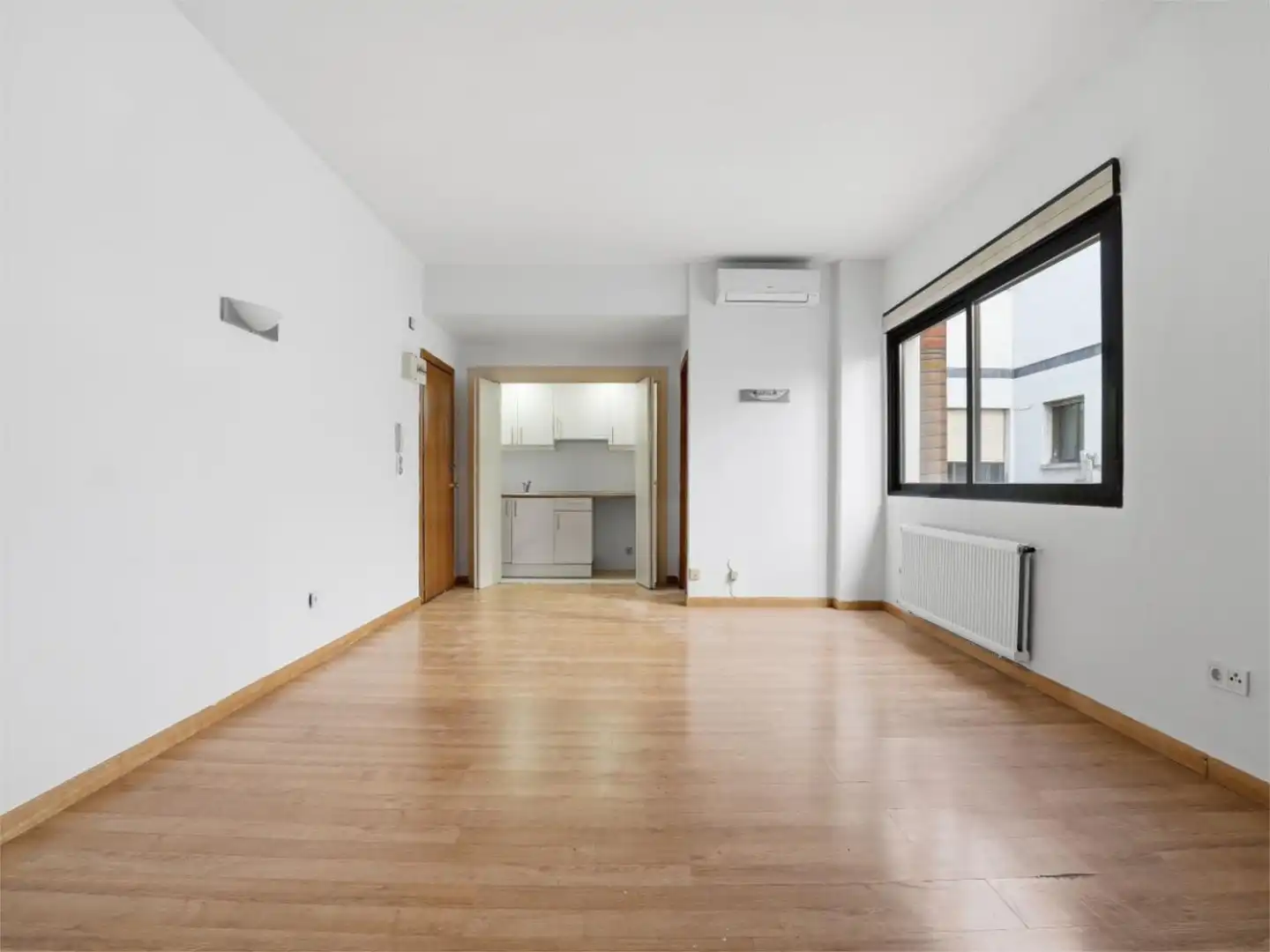 Piso en venta en Calle del Tutor, 38, Argüelles Sala de estar de Piso en venta en Madrid con Aire acondicionado, Calefacción y Parquet