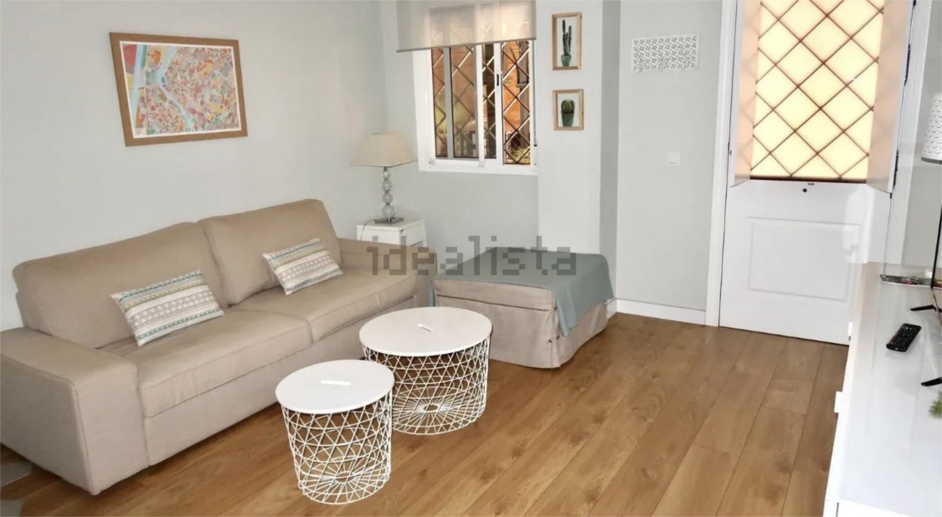 Sala d'estar de Pis en venda en  Sevilla Capital amb Aire condicionat