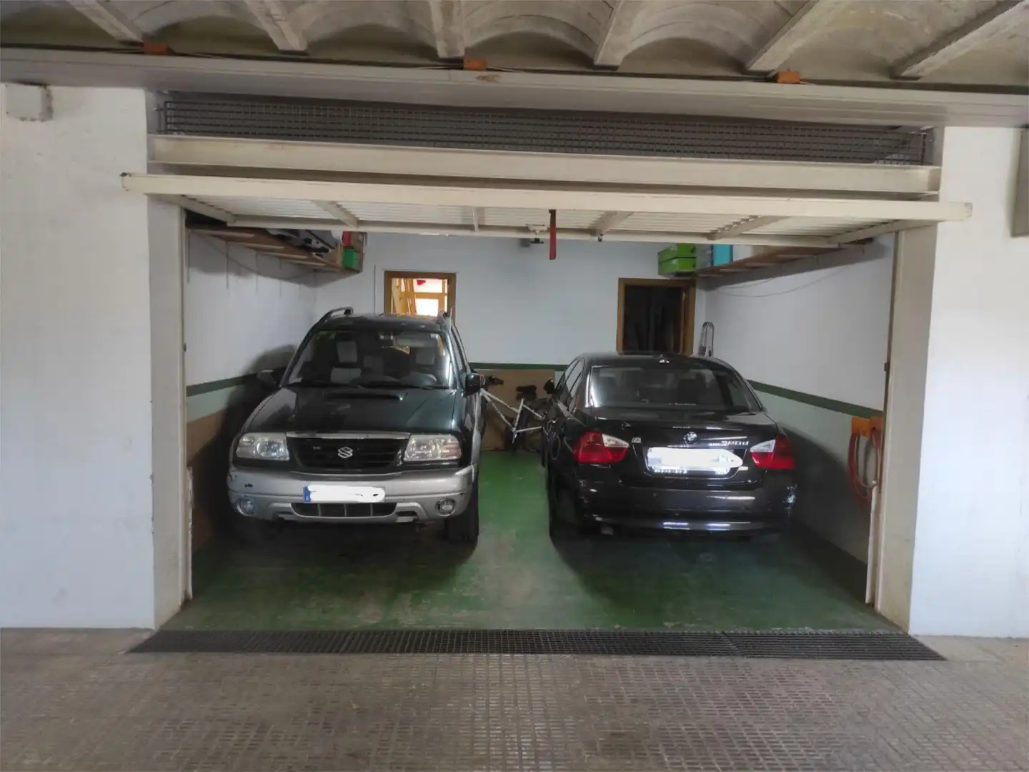 Casa adosada en venta en Calella Parking de Casa adosada en venta en Calella con Aire acondicionado, Terraza y Piscina