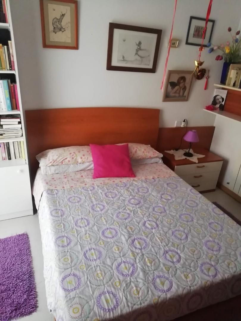 Dormitori de Pis per a compartir en Cuenca Capital amb Calefacció, Terrassa i Moblat