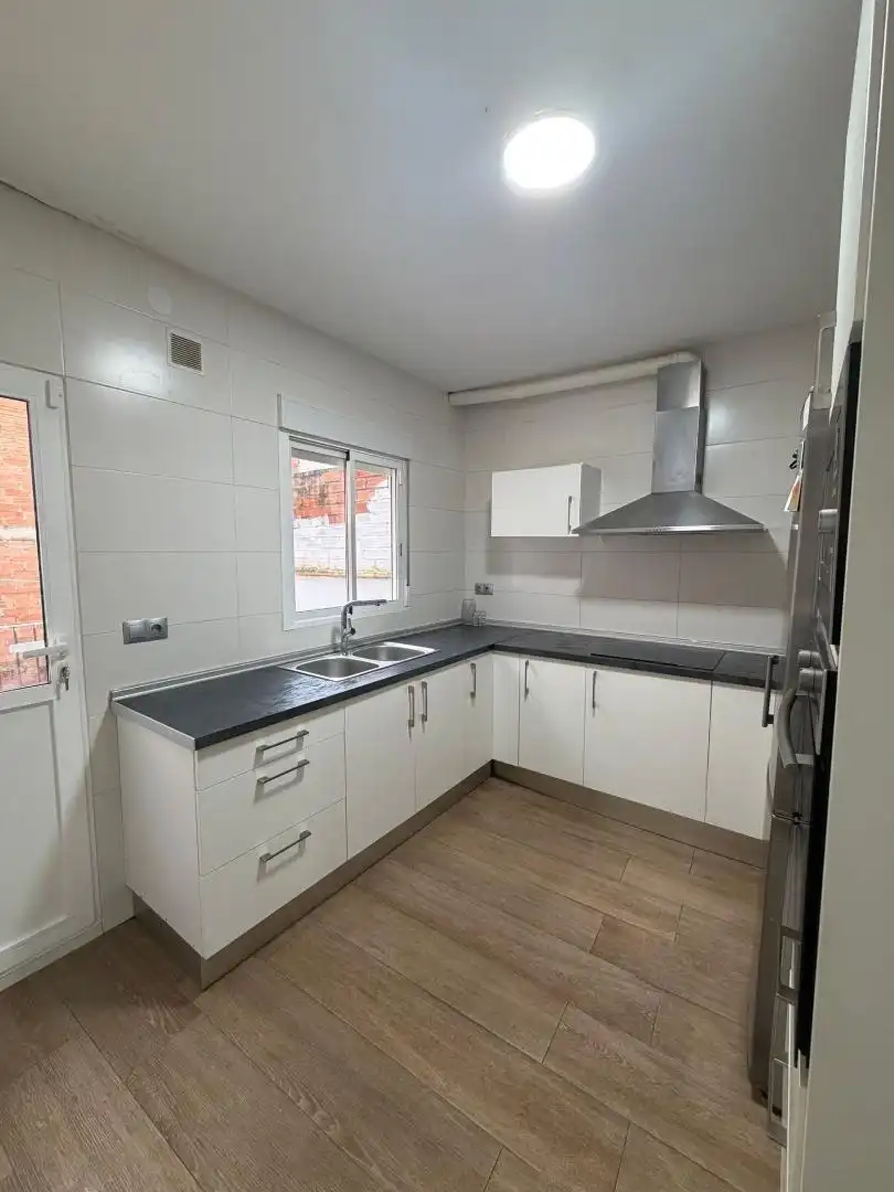Casa adosada en venta en Carrer Doctor Martin, 3, Belianes Cocina de Casa adosada en venta en Belianes con Trastero y Balcón