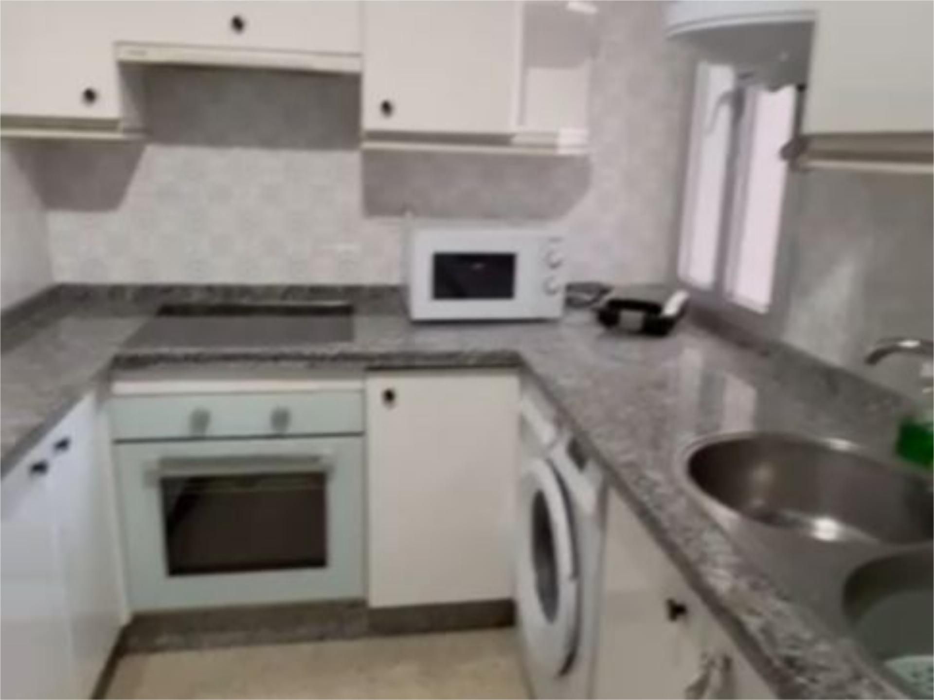 Kitchen of Flat to rent in  Sevilla Capital  with Air Conditioner, Terrace and Furnished