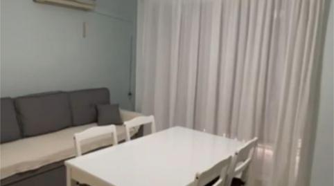 Flat to rent in Grupo Parque Miraflores, 5, Villegas, Sevilla Capital - image 2 Photo 2 of Flat to rent in Grupo Parque Miraflores, 5, Villegas, Sevilla Capital