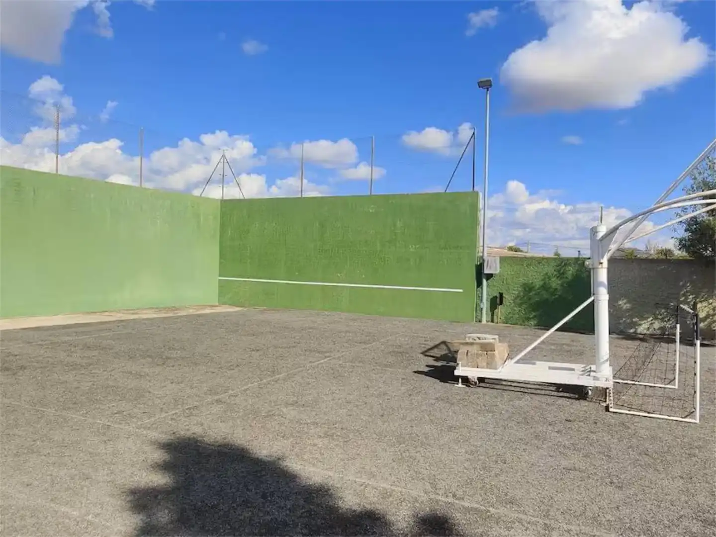 Vista exterior de Casa o chalet en venta en Calzada de Valdunciel con Terraza, Piscina y Balcón