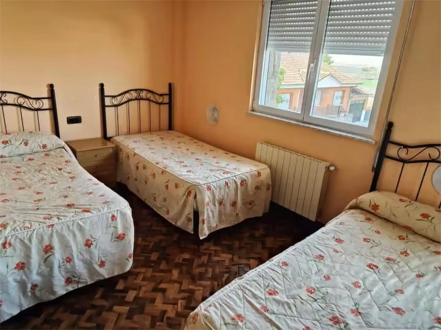 Habitación de Casa o chalet en venta en Calzada de Valdunciel con Terraza, Piscina y Balcón