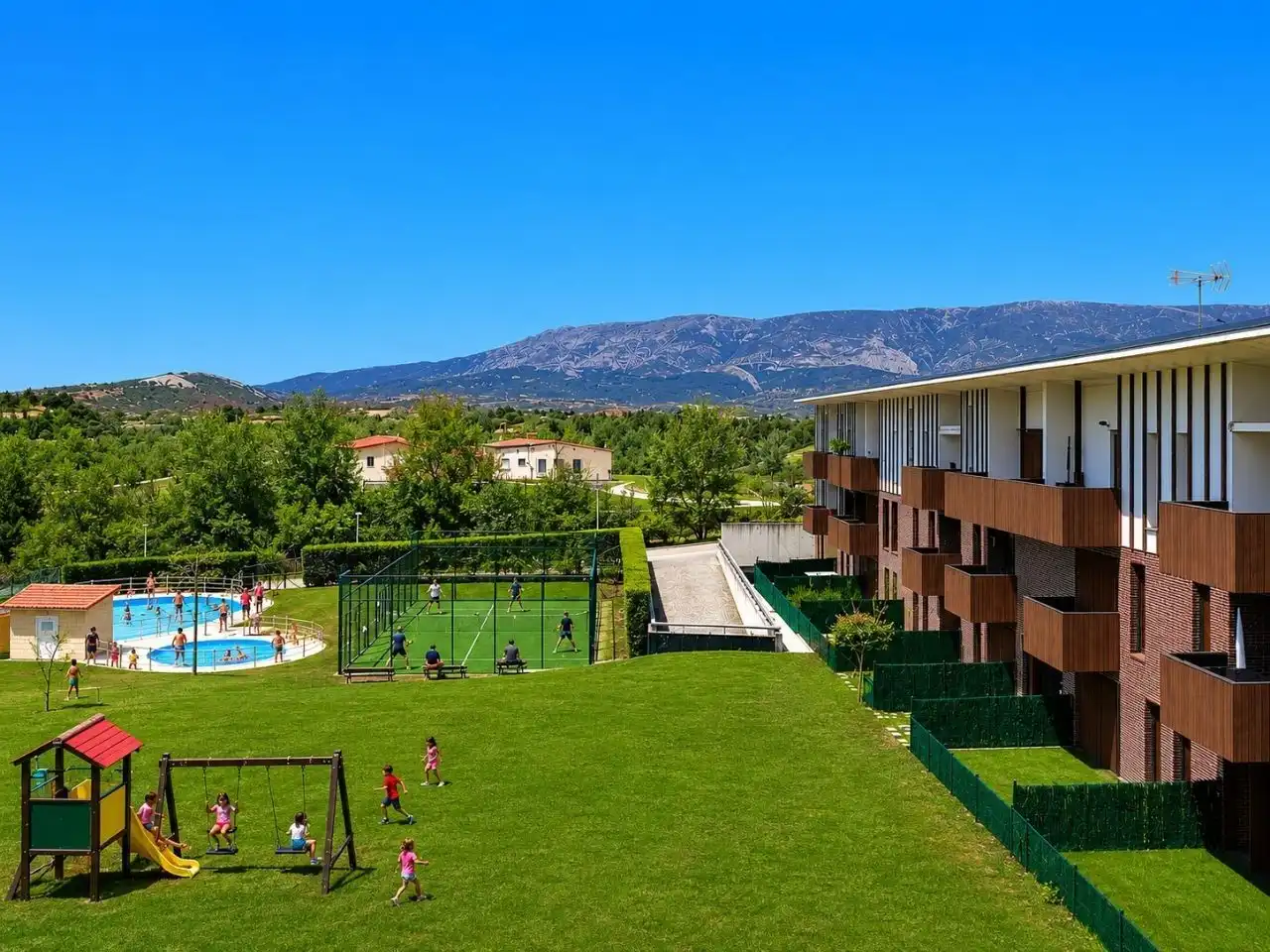 Piso en venta en Calle Los Chopos, 5, Villarcayo de Merindad de Castilla la Vieja Vista exterior de Piso en venta en Villarcayo de Merindad de Castilla la Vieja con Calefacción, Terraza y Piscina