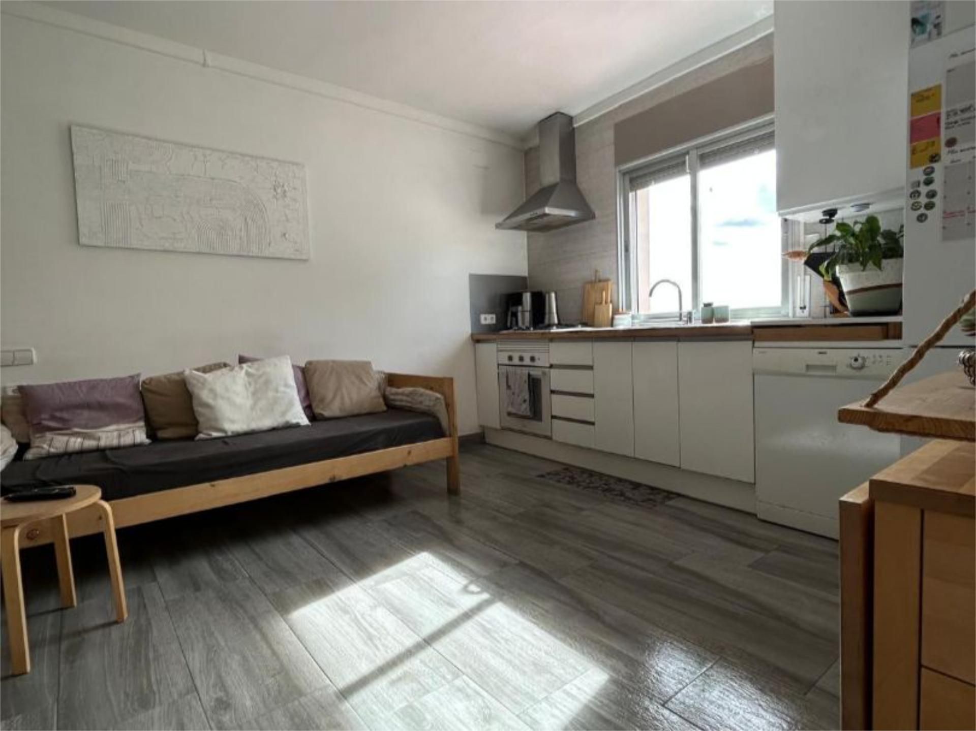 Casa o xalet en venda a Carrer de Montblanc, 40, Castellnou - Can Mir - Can Solà Cuina de Casa o xalet en venda en Rubí amb Terrassa i Piscina