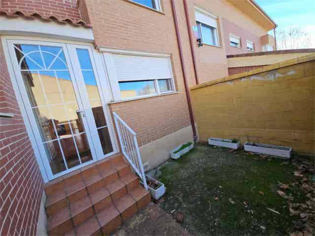 Casa adosada en Venta en Tórtola de Henares