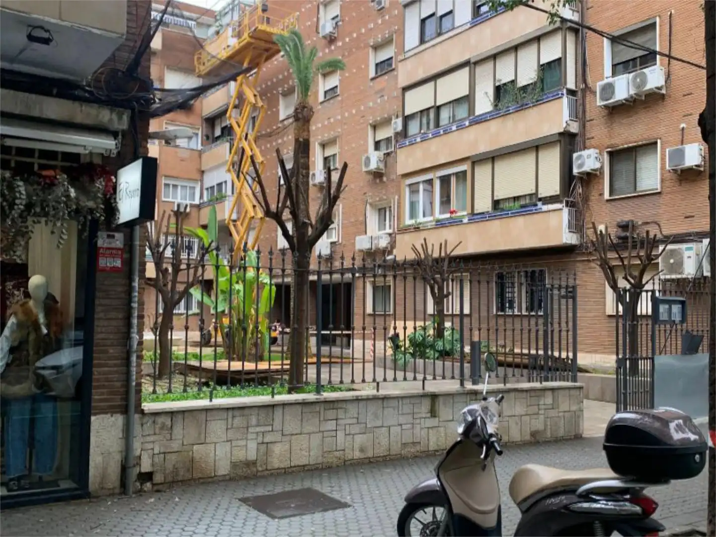 Exterior view of Flat for sale in Sevilla  with Air Conditioner and Terrace