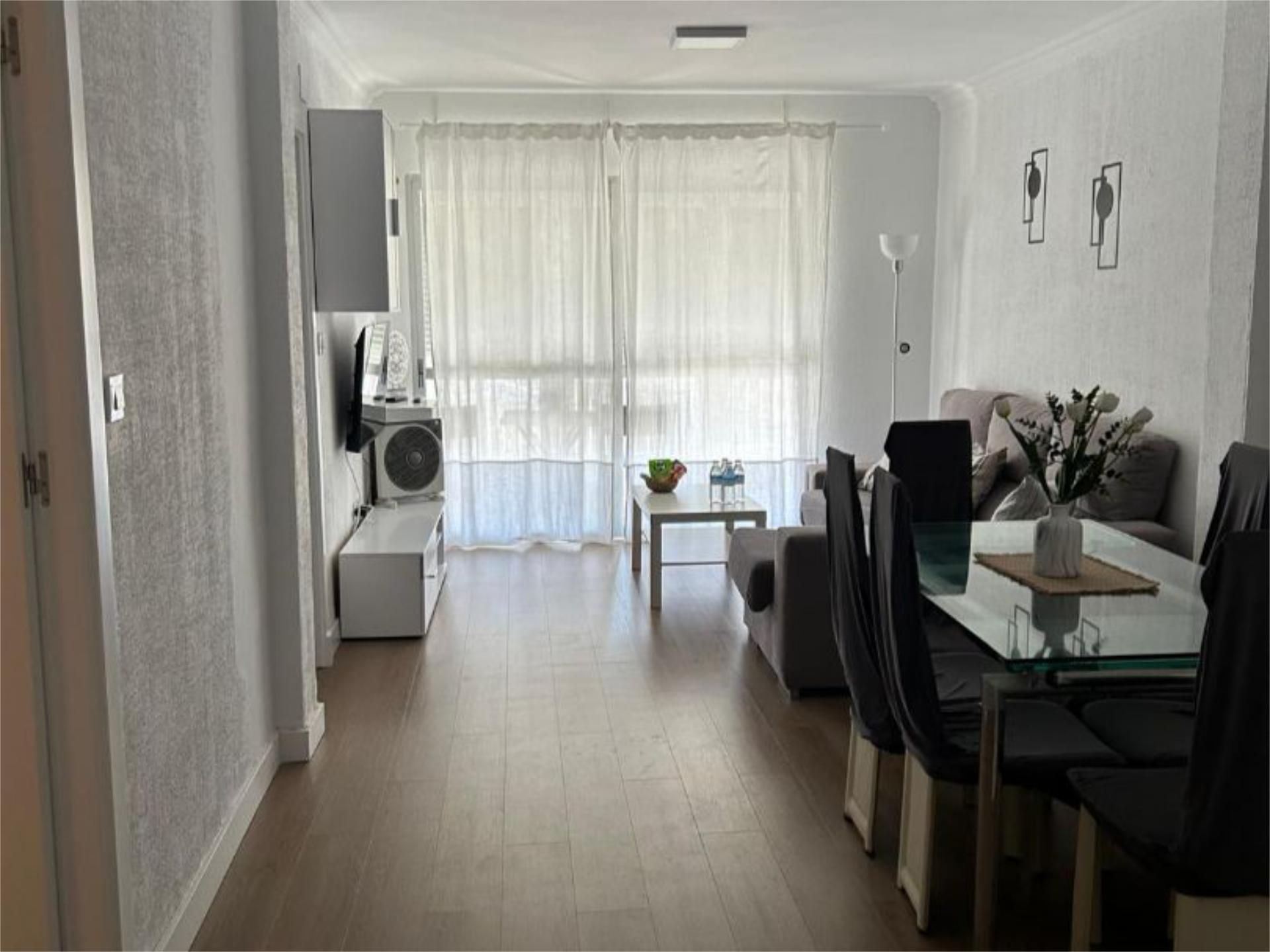Exterior view of Flat to share in  Cádiz Capital  with Air Conditioner, Parquet flooring and Terrace