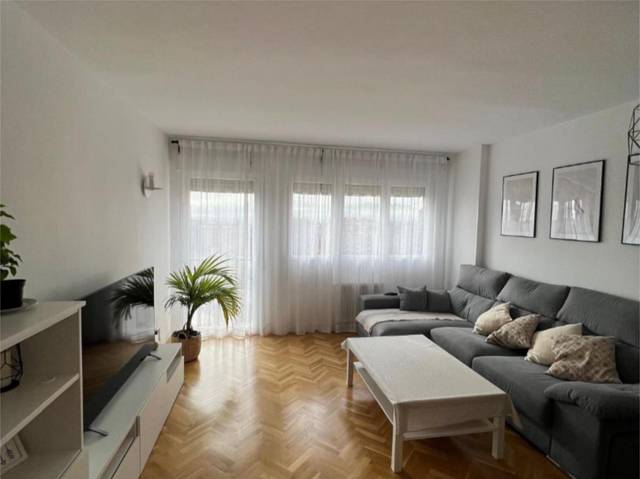 Piso en Alquiler en Calle del Marqués de Lozoya, 8 en Estrella