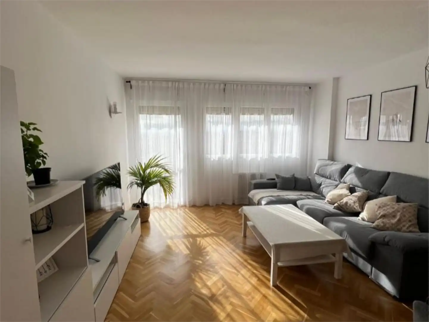 Pis de lloguer a Calle del Marqués de Lozoya, 8, Estrella Sala d'estar de Pis de lloguer en Madrid amb Aire condicionat, Calefacció i Parquet