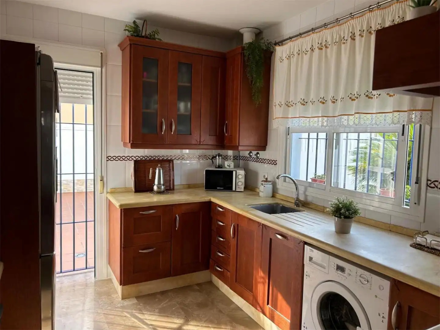 Küche von Einfamilien-Reihenhaus zum Verkauf in Chiclana de la Frontera