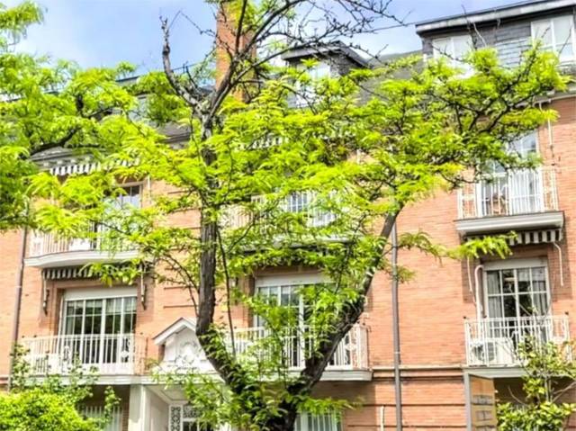 Piso en Venta en Calle del Segre, 14 en El Viso