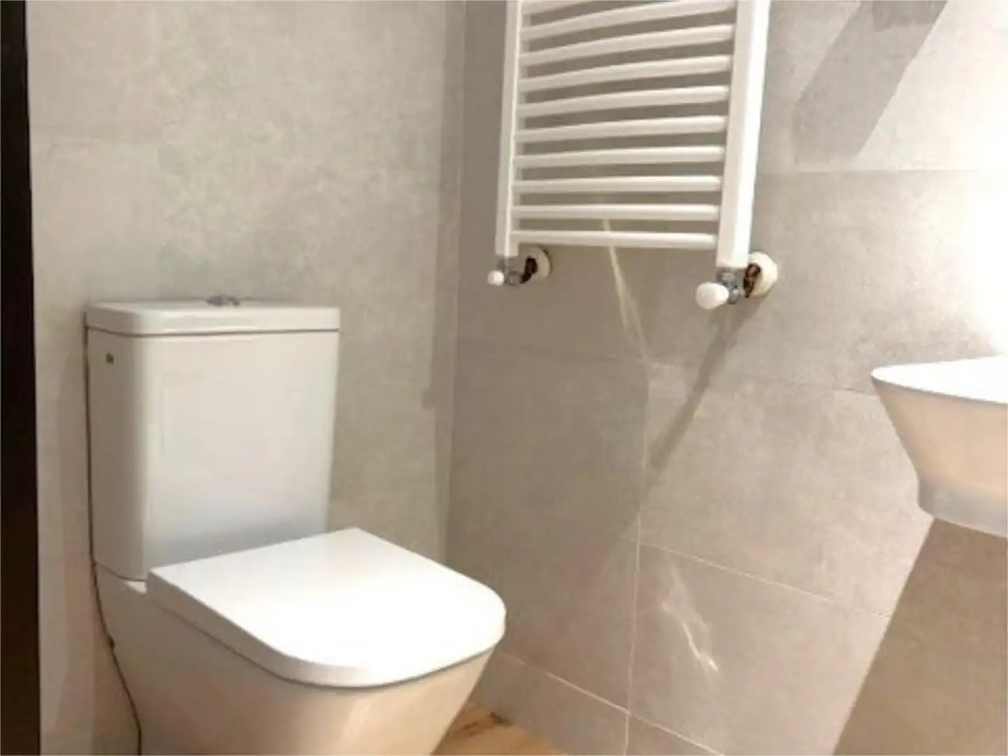 Bany de Pis en venda en  Madrid Capital amb Aire condicionat