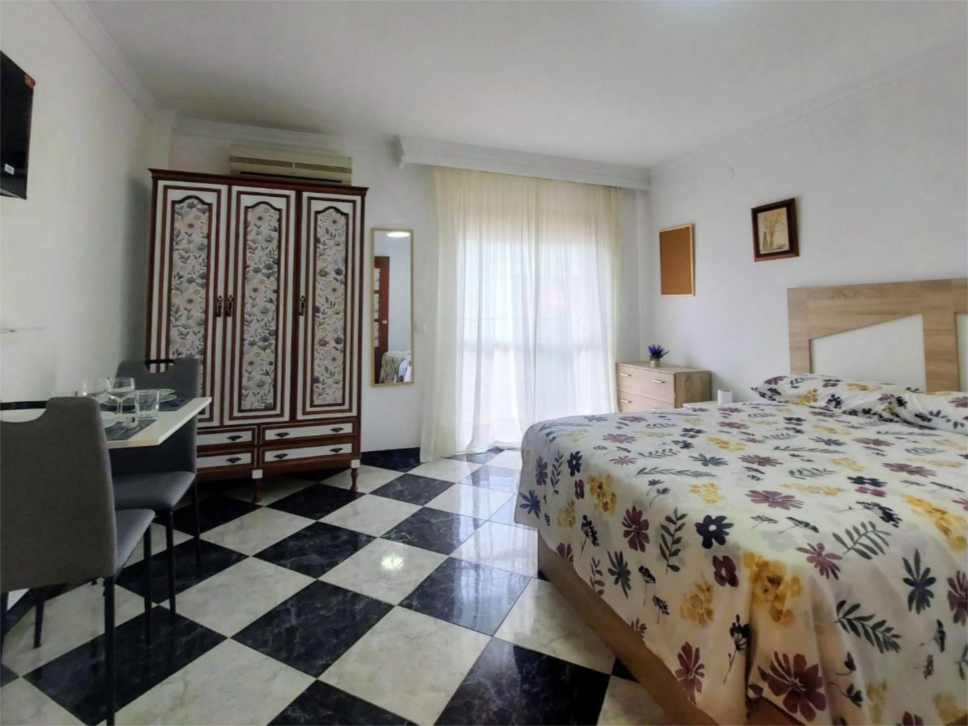 Bedroom of Flat for share in Antequera  with Air Conditioner, Heating and Terrace