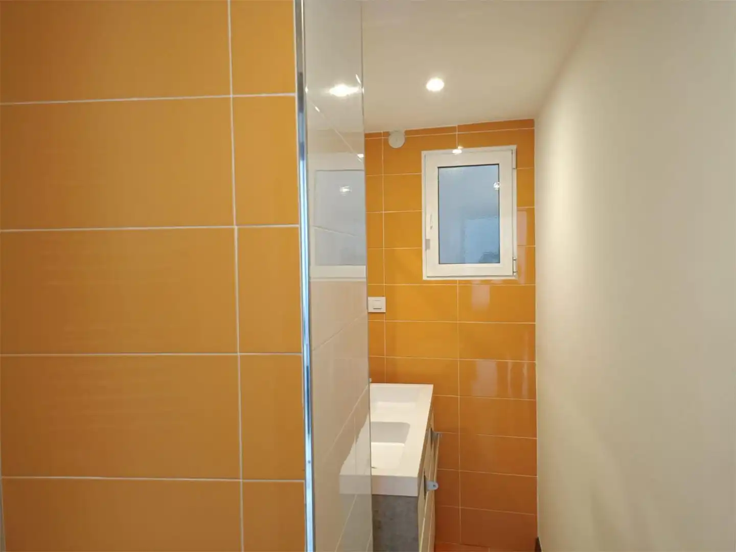 Piso en venta en Avenida de América, 2, San Ginés Baño de Piso en venta en Cartagena con Terraza, Balcón y Videoportero