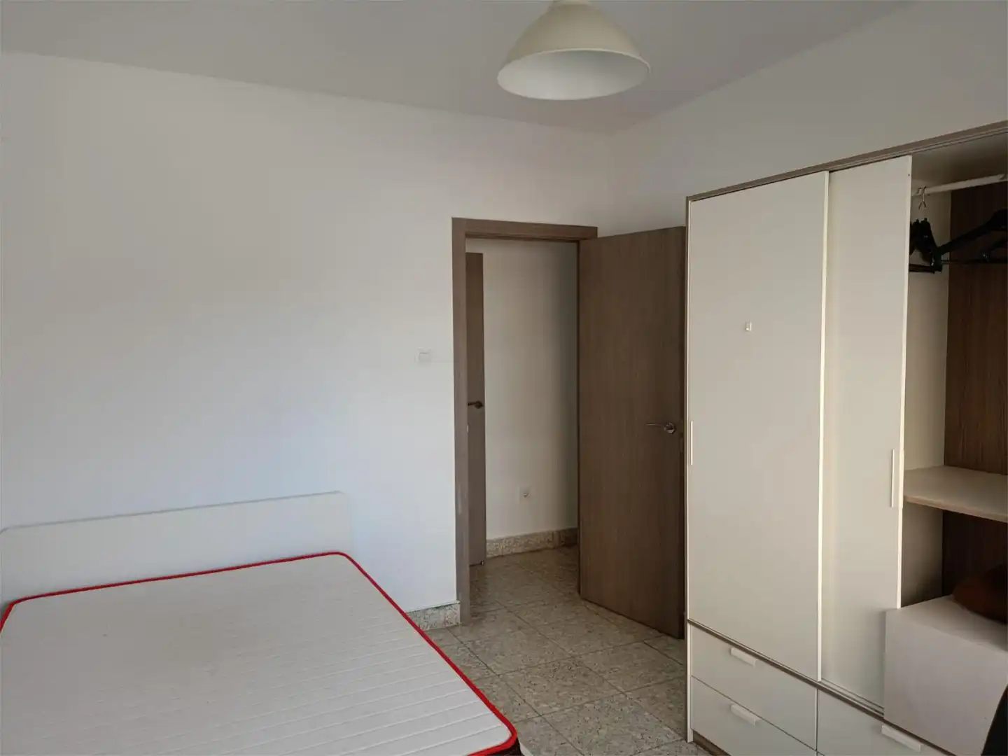 Piso en venta en Avenida de América, 2, San Ginés Habitación de Piso en venta en Cartagena con Terraza, Balcón y Videoportero