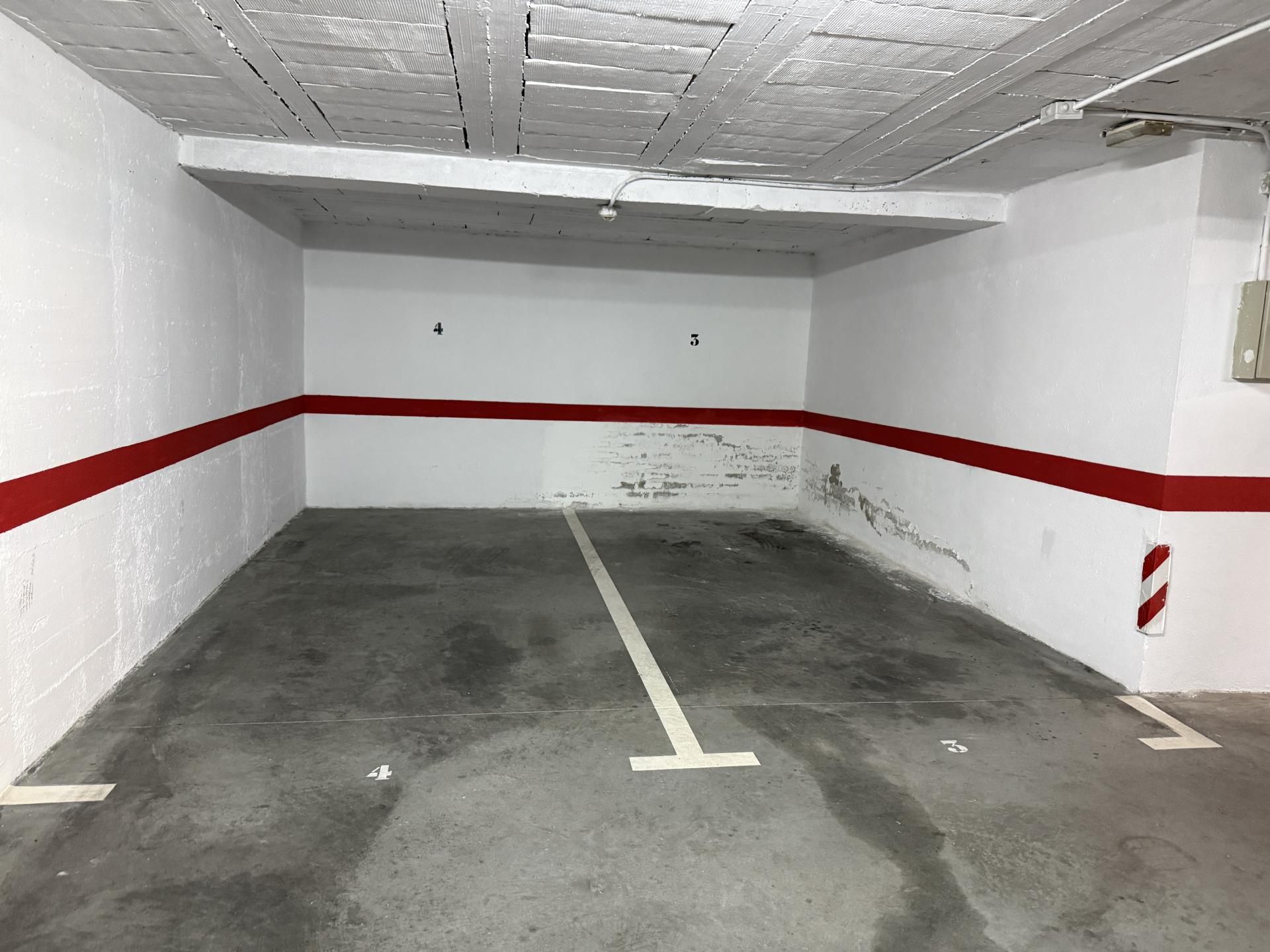 Parking of Garage for rent in  Madrid Capital