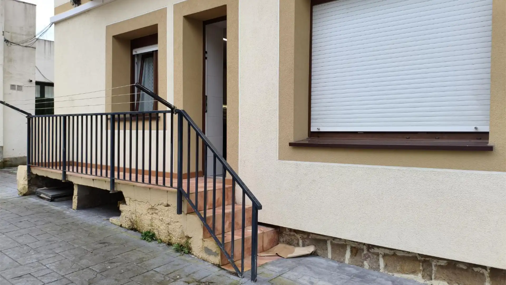 Vista exterior de Piso en venta en Zarautz con Horno, Lavadora y Microondas