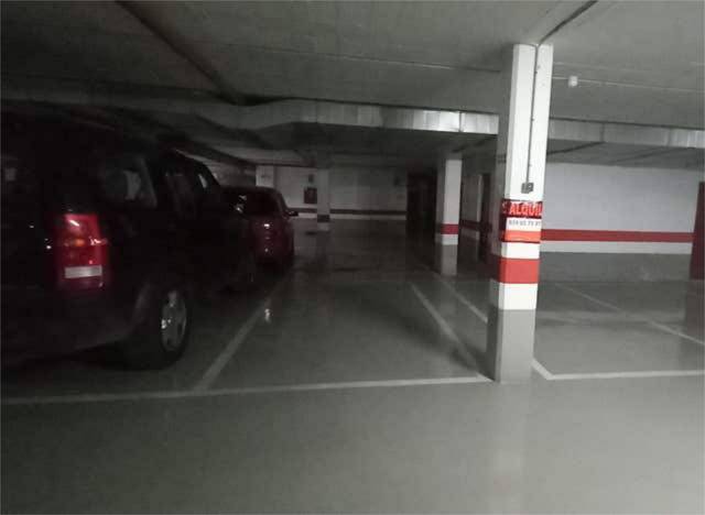 Garaje en Alquiler en Martín Carpena - Torre del Río