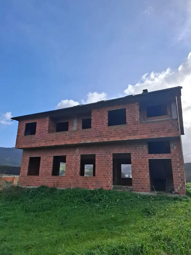 Casa o xalet en venda a Lugar Lanzos, 4, Lourenzá Vista exterior de Casa o xalet en venda en Lourenzá amb Jardí privat