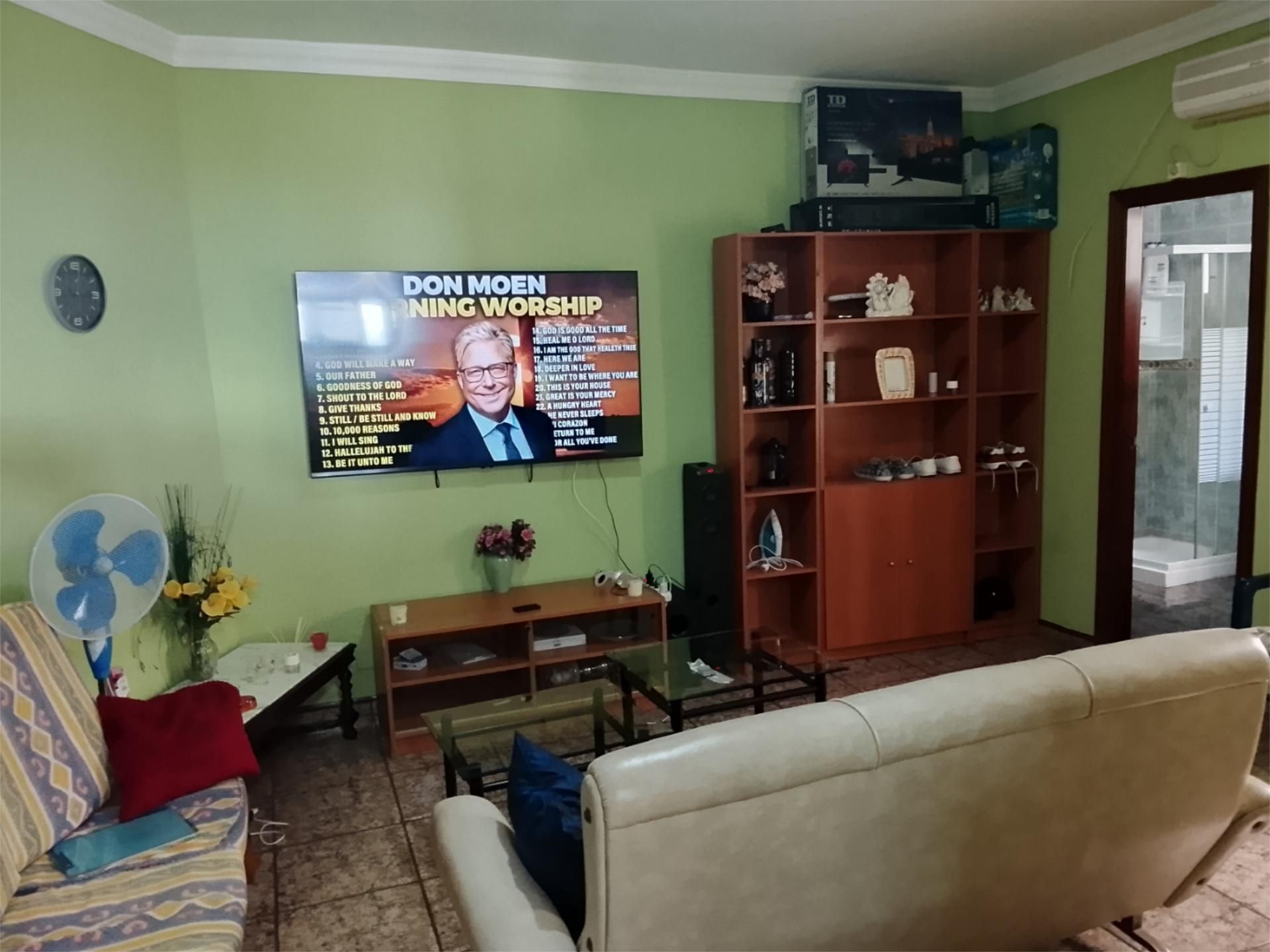 Piso para compartir en Calle Zurbarán, 3, Carrizal Sala de estar de Piso para compartir en Ingenio con Amueblado, Balcón y Internet