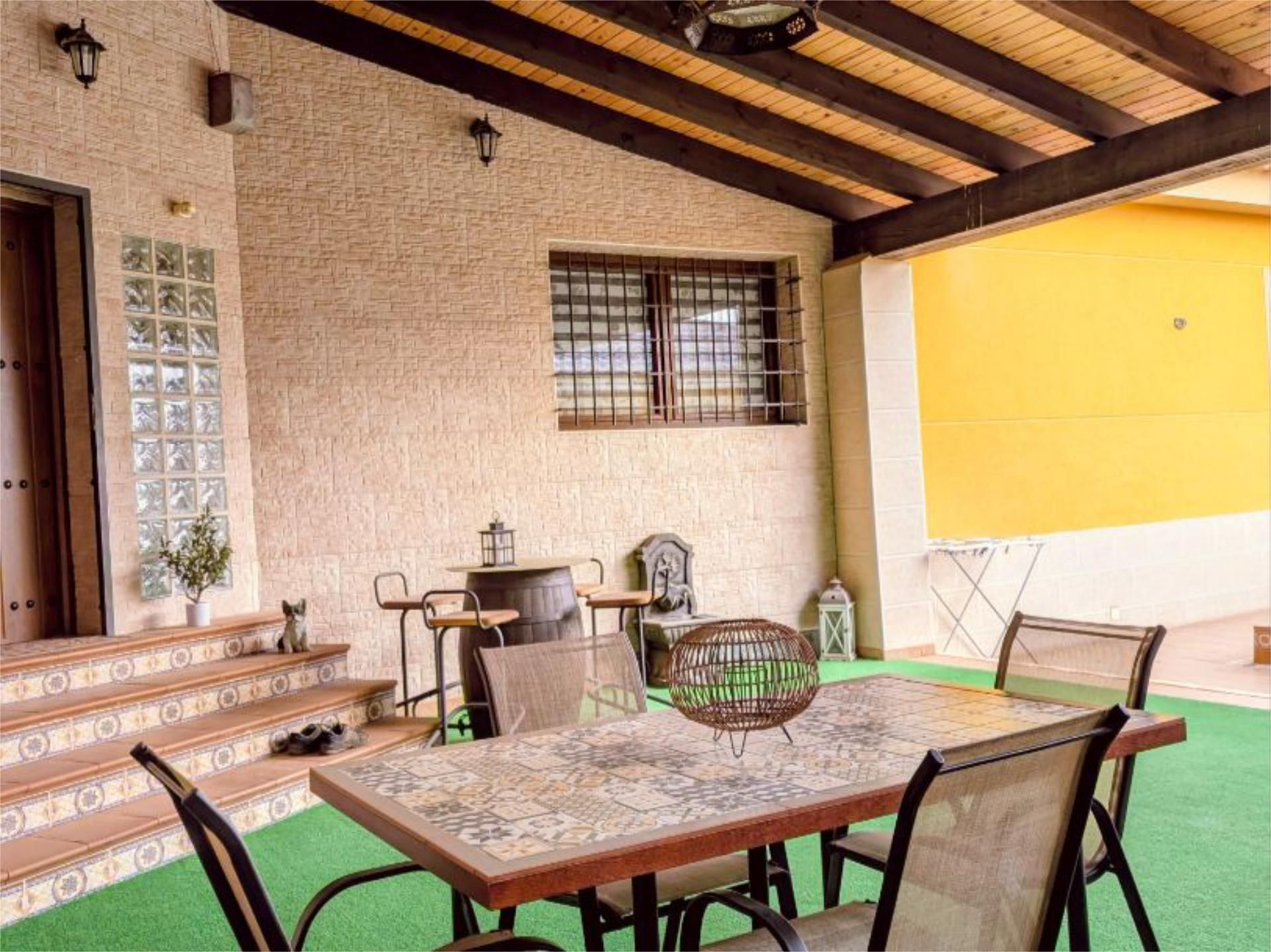 Terrassa de Casa o xalet en venda en Alicante / Alacant amb Aire condicionat, Calefacció i Jardí privat