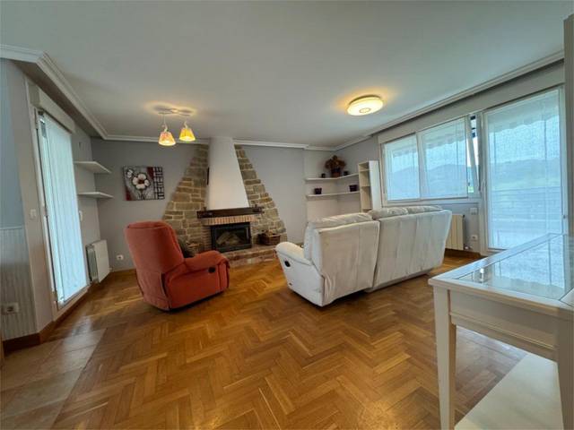 Dúplex en Alquiler en Aitzuri Kalea, 8 en Zumaia