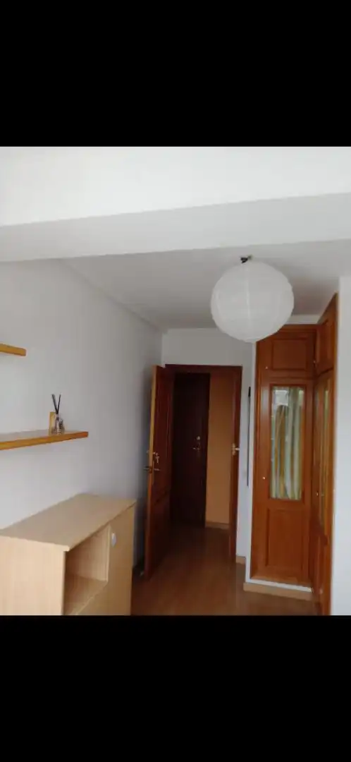 Room in Avenida Gran Canaria, 20, Los Rosales Bedroom of Flat for share in A Coruña Capital with Parquet flooring, Furnished and Oven