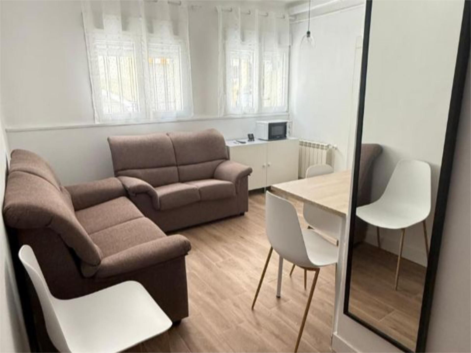 Habitación de Piso de alquiler en Cuenca Capital con Calefacción y Amueblado