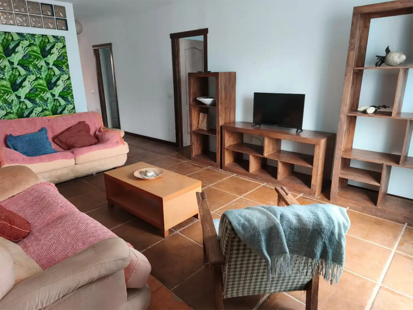 Flat for sale in Calle Girasol, 8, El Médano Living room of Flat for sale in Granadilla de Abona with Private garden, Terrace and Furnished