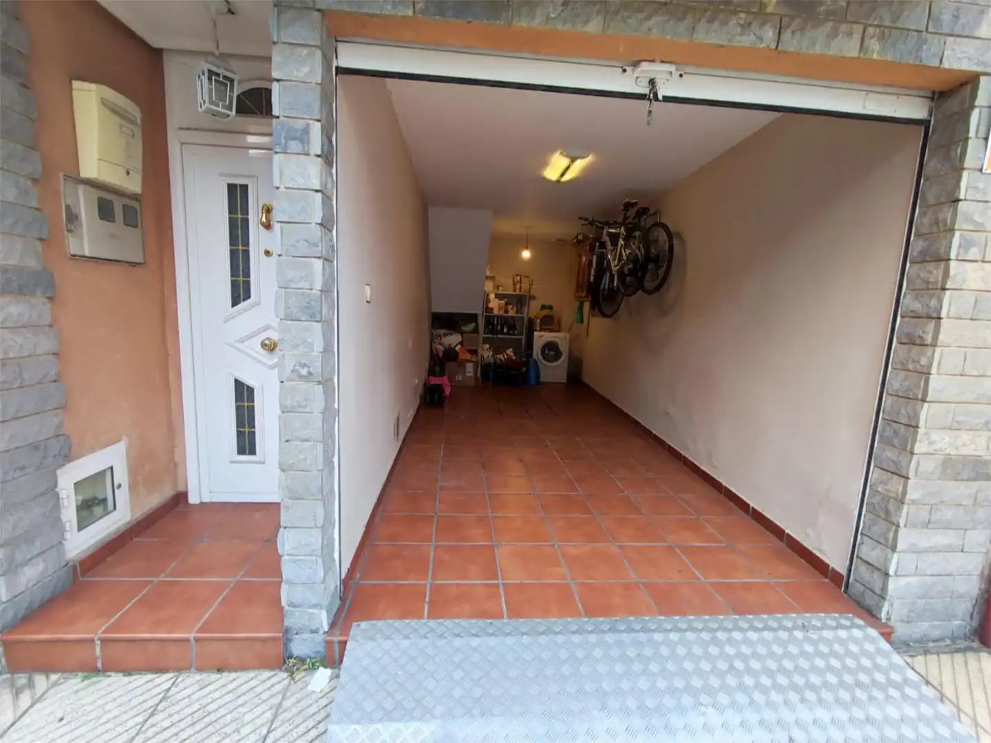 Detached homes for sale in Cuesta Llugaron, 35, Parroquias Sur - La Manjoya Detached homes for sale in Oviedo