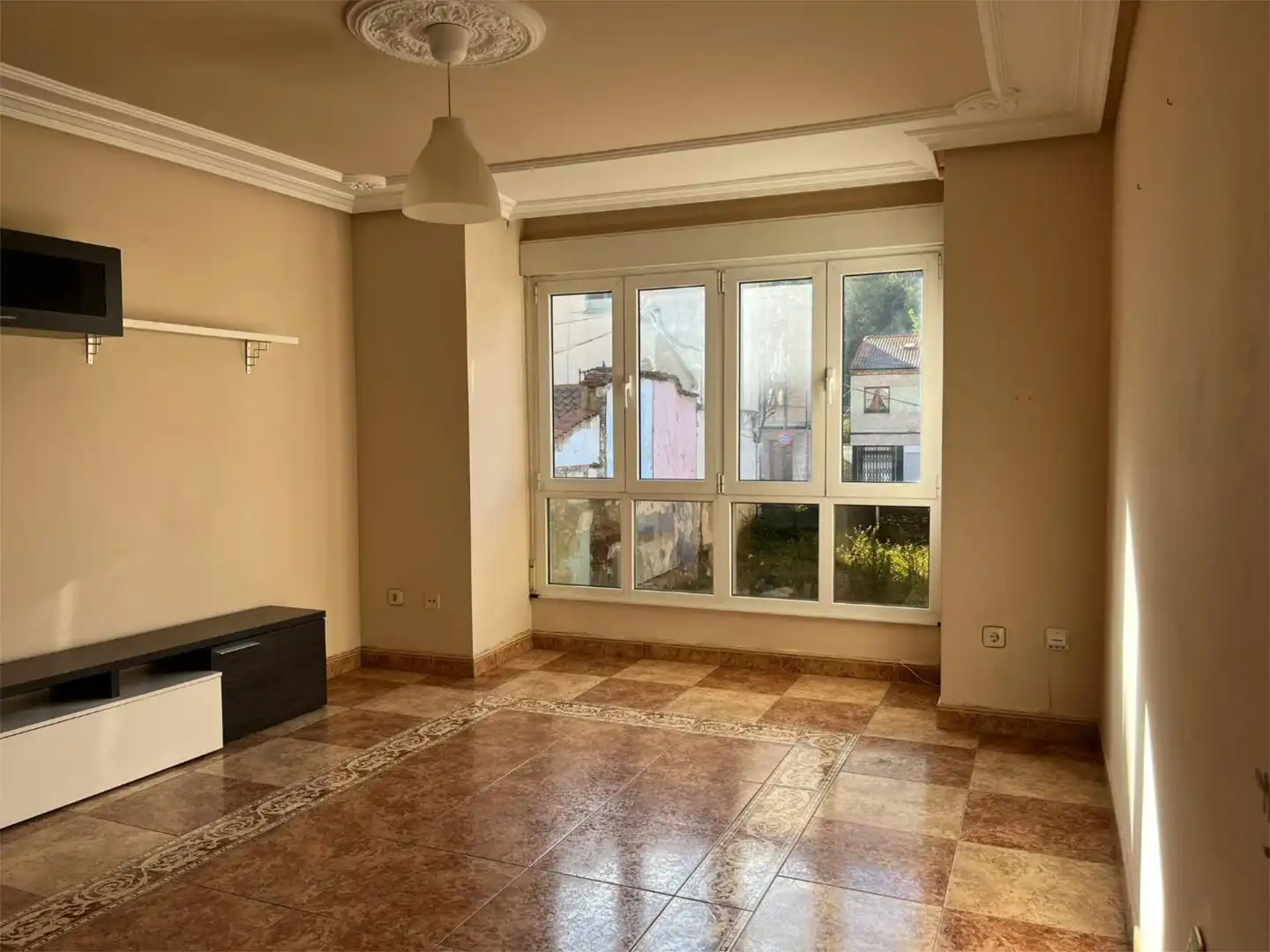 Detached homes for sale in Cuesta Llugaron, 35, Parroquias Sur - La Manjoya Living room of Detached homes for sale in Oviedo