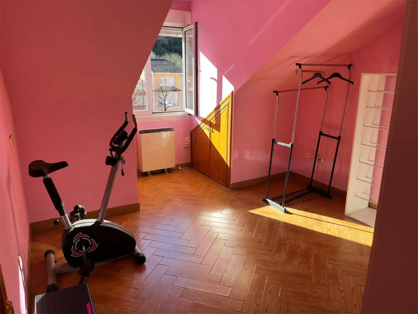 Detached homes for sale in Cuesta Llugaron, 35, Parroquias Sur - La Manjoya Bedroom of Detached homes for sale in Oviedo