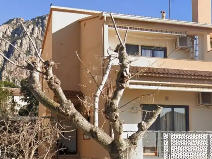 Casa o chalet en venta en Carrer Ametllers, 21, Collbató Vista exterior de Casa o chalet en venta en Collbató con Aire acondicionado, Terraza y Balcón
