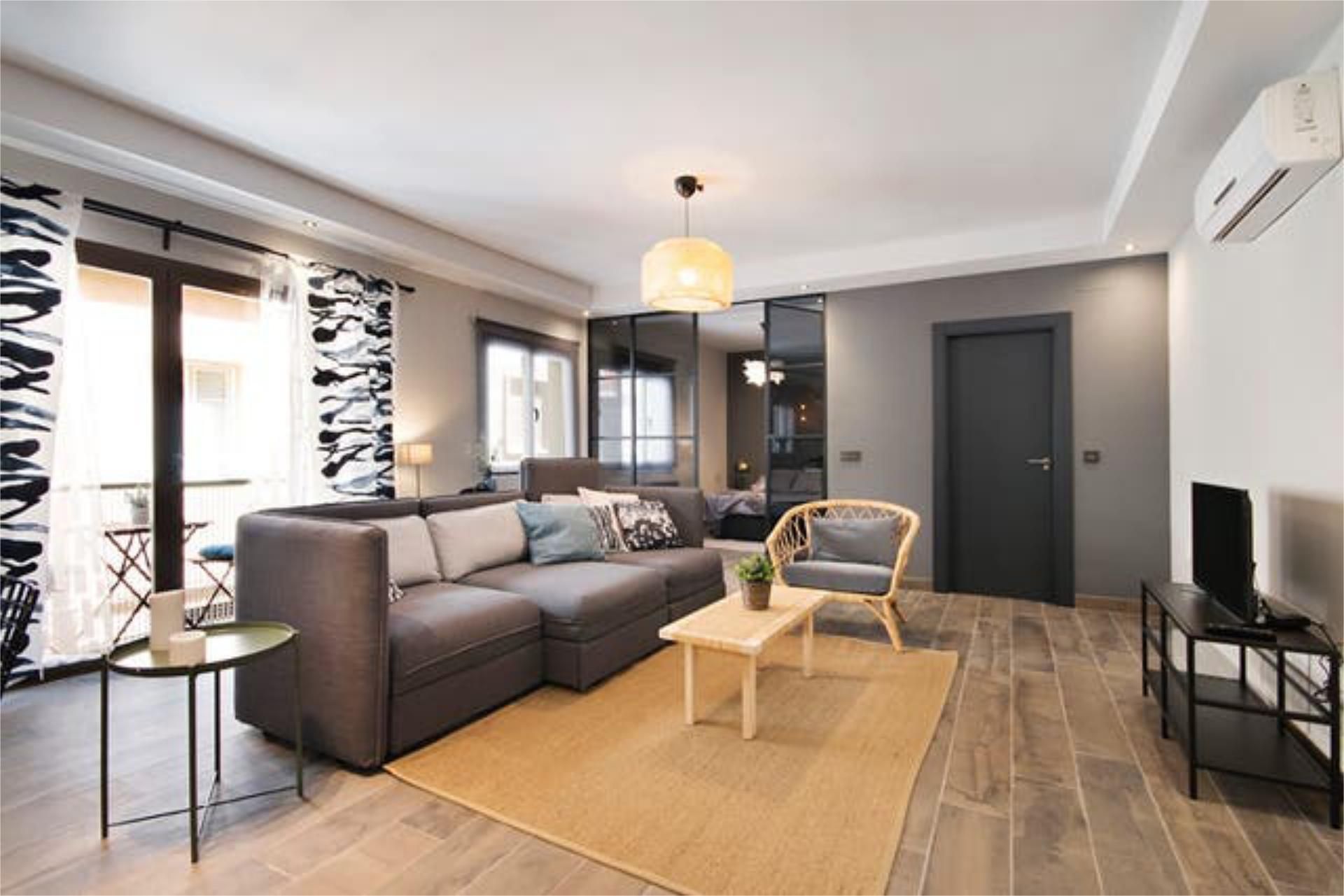 Sala d'estar de Apartament de lloguer en  Granada Capital amb Calefacció, Terrassa i Moblat