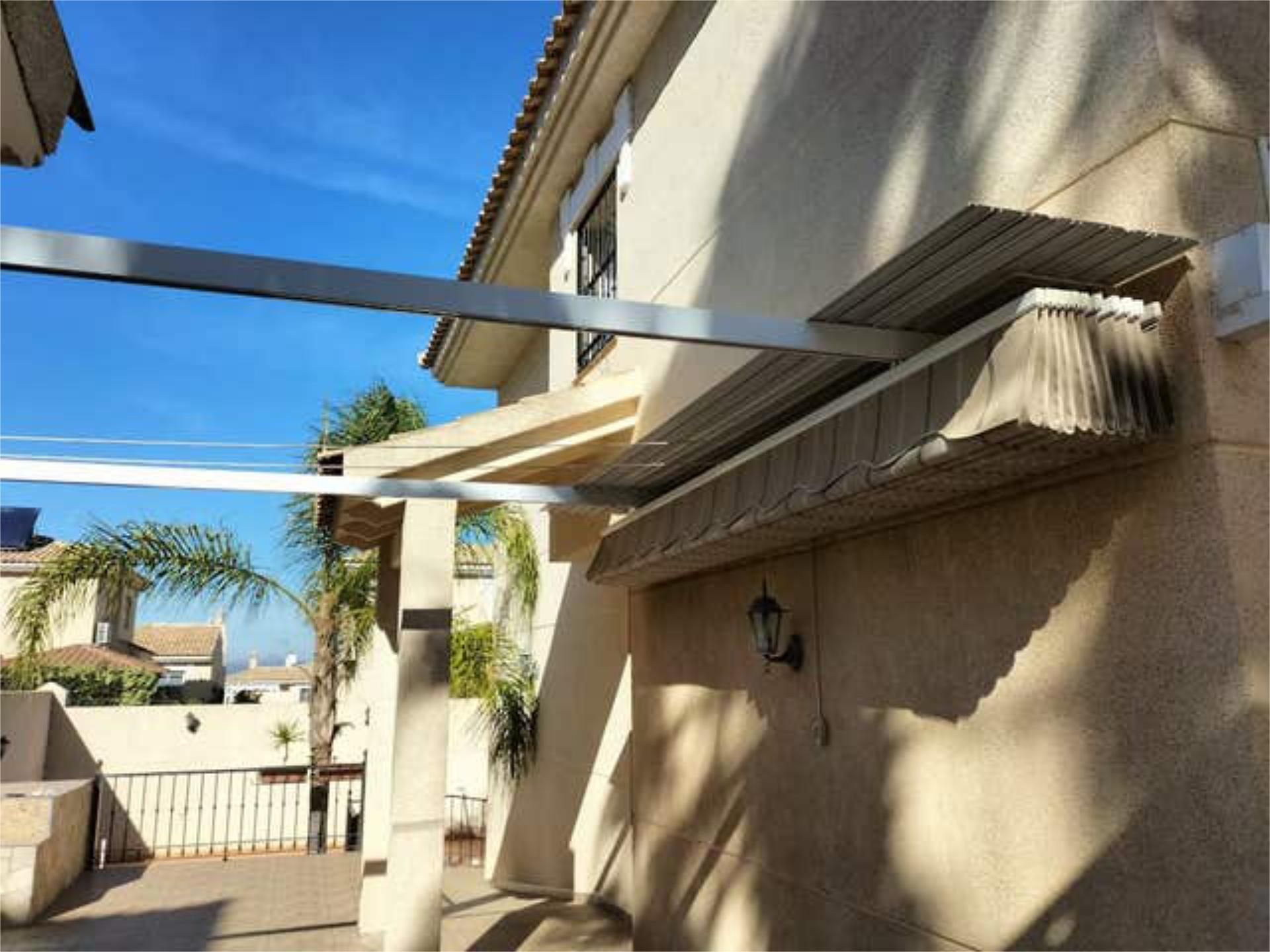 Vista exterior de Casa adosada de lloguer en Alhaurín de la Torre amb Terrassa i Piscina