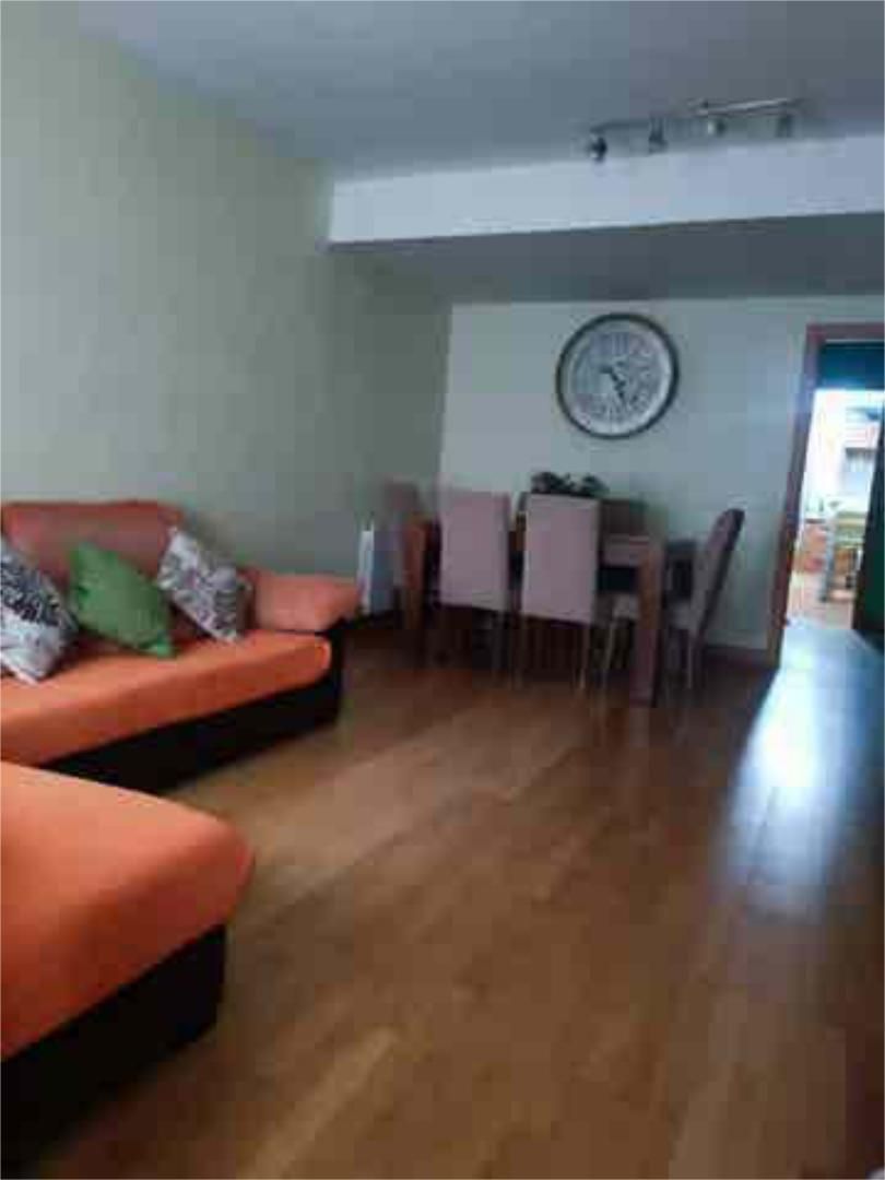 Flat for sale in Valdelacalzada