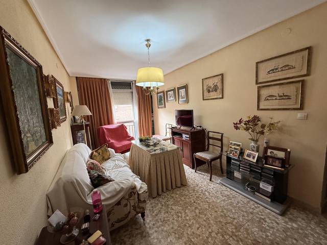 Piso en Venta en Avenida Doctor Fedriani, 22 en Cruz Roja